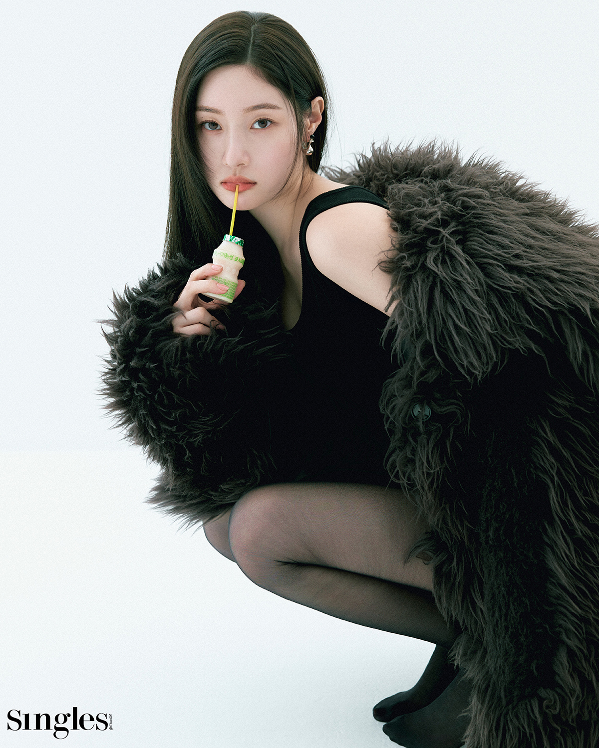 정채연의 싱글즈 화보. 정채연. 정채연화보. 싱글즈 화보, 정채연 싱글즈. 정채연 이자벨 마랑. 정채연 조립식가족